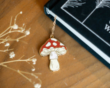 Load image into Gallery viewer, Chain Bookmark - Pumpkin &amp; Toadstool
